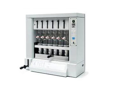 Solvent extractor case